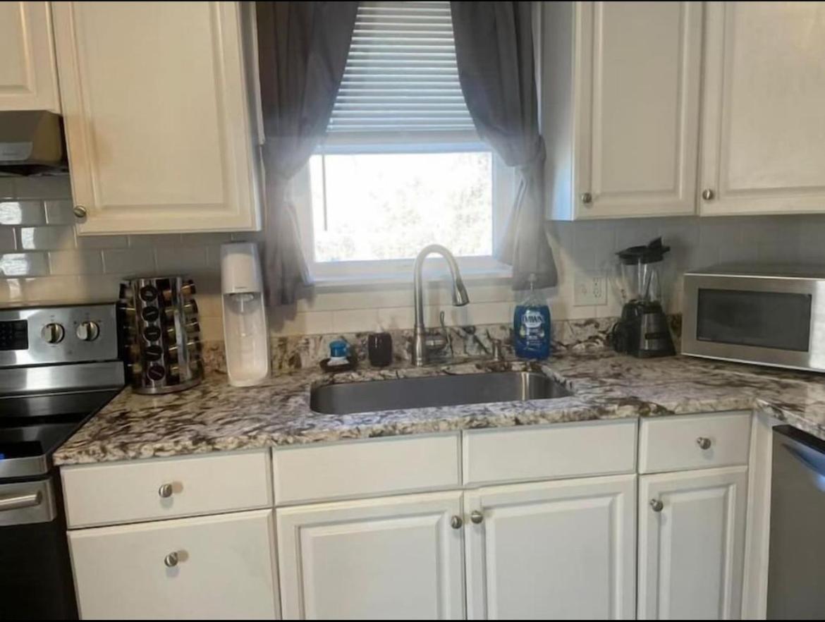 Charming Cottage Historic Falmouth Cape Cod Near Beach And Downtown 2Br 1Bath Deck Extérieur photo